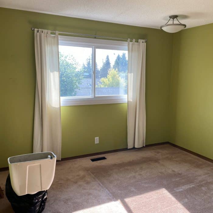 7.renovation.huntingtonhills.before.ensuite.calgary