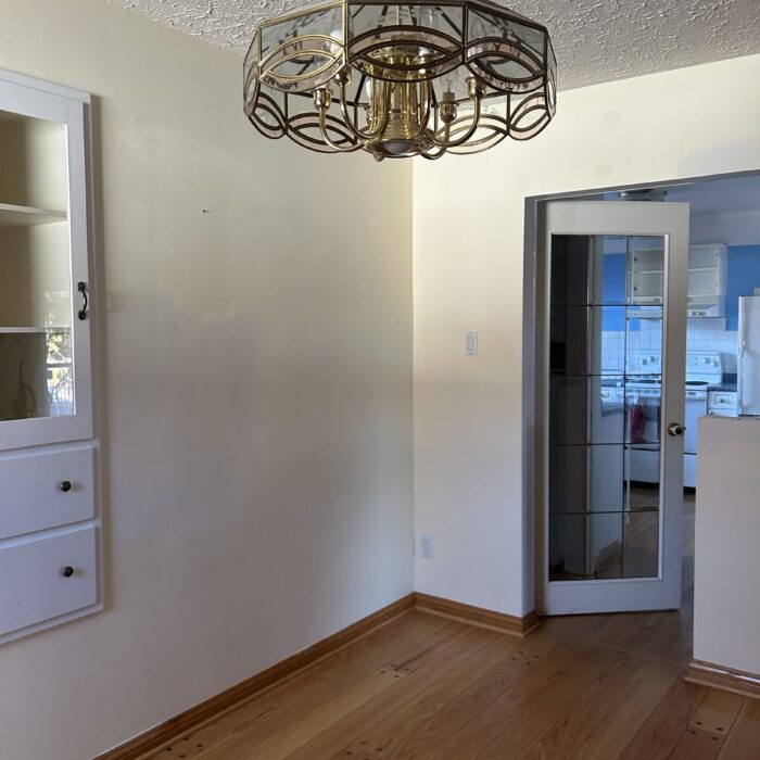 10calgary.haysboro.kitchen.renovation.before